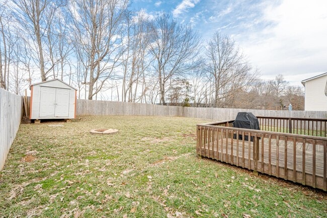 Photo - 115 Ivy Pointe Dr