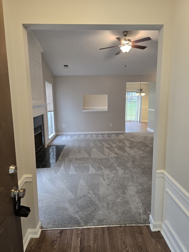 Photo - 7434 Stone Mountain Ct