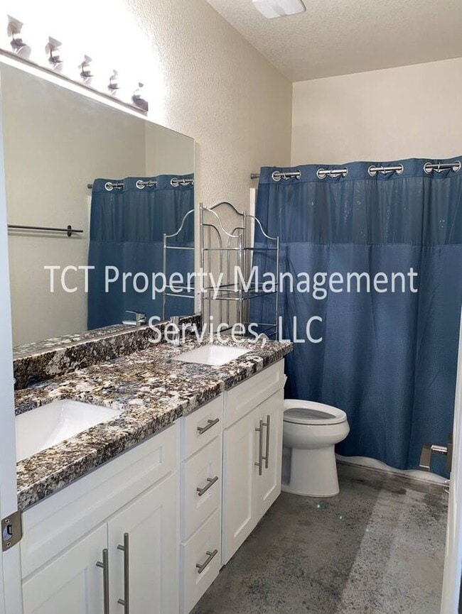 Photo - Beautifully Updated 3 Bedroom Home In Chan...