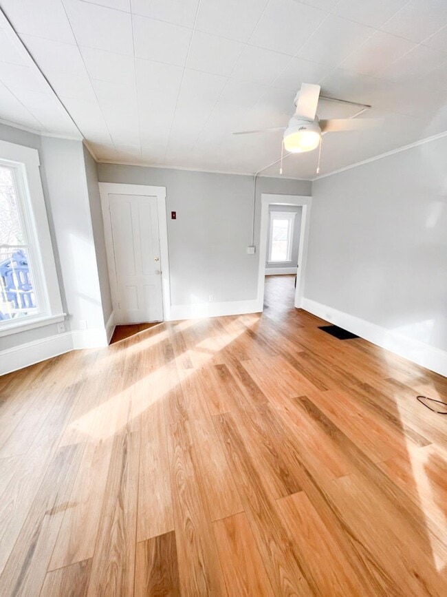 Photo - 178 Pleasant St Unit 1