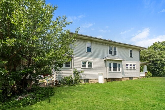 Photo - 1501/1503 Clifton Ave Unidad 1503