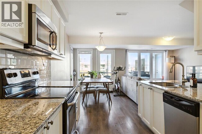 Photo - 138 Daylily Ln