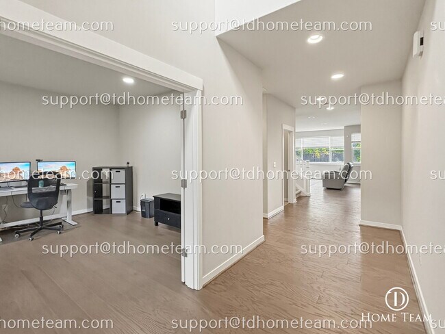 Photo - "Spacious 4-Bedroom Auburn Retreat with Scenic Views, Gleaming Hardwood Floors, and 3.5 Baths!"