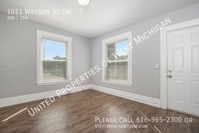 Photo - 1011 Watson St SW Unit 2