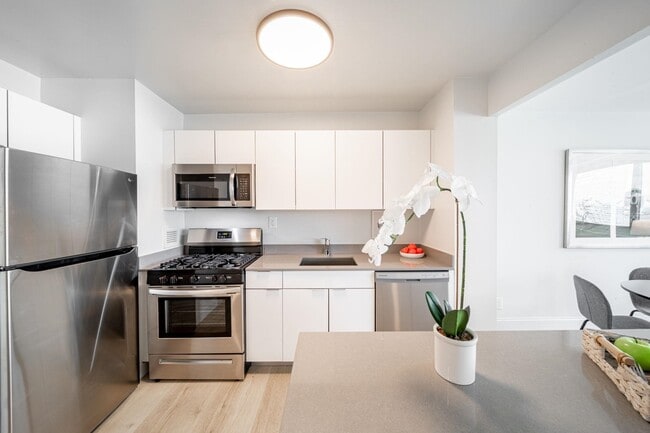Photo - 100 MONTGOMERY St Unit 8K