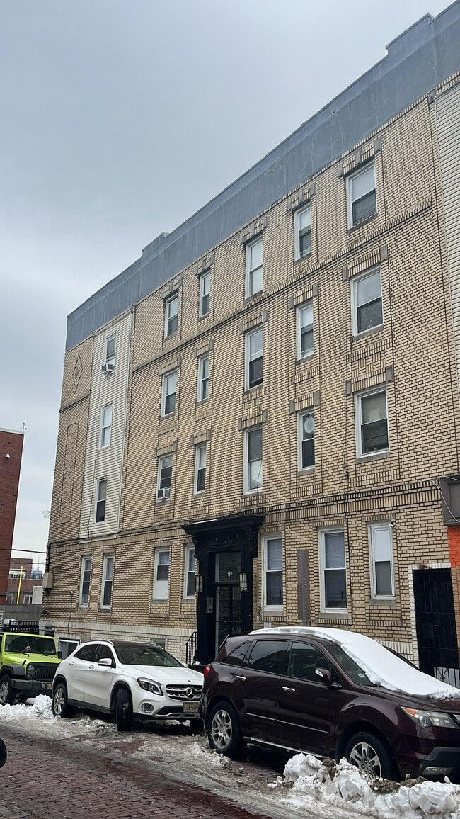 Building Photo - 234 56th St Unit 1