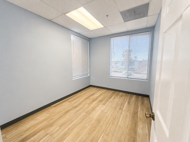 Photo - 2050 Artesia Blvd Unidad # 202