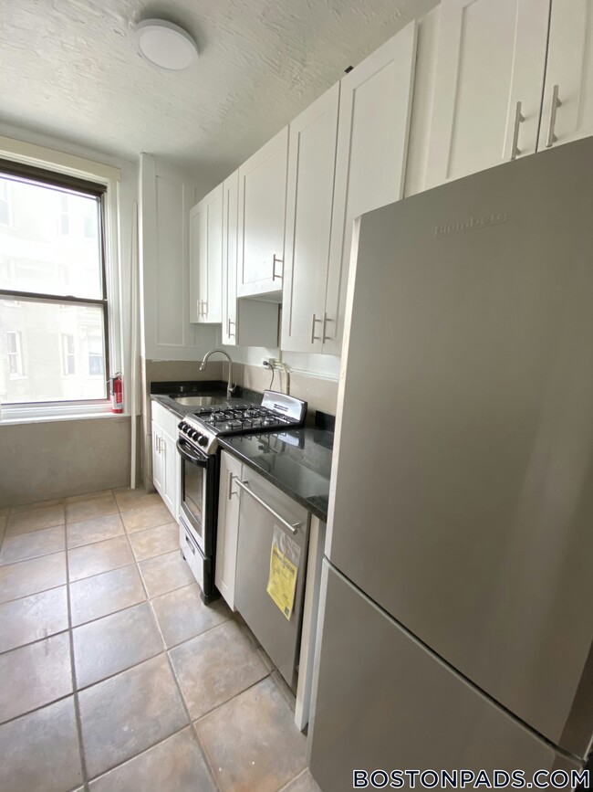 Photo - 91 Westland Ave Apartment Unit 420