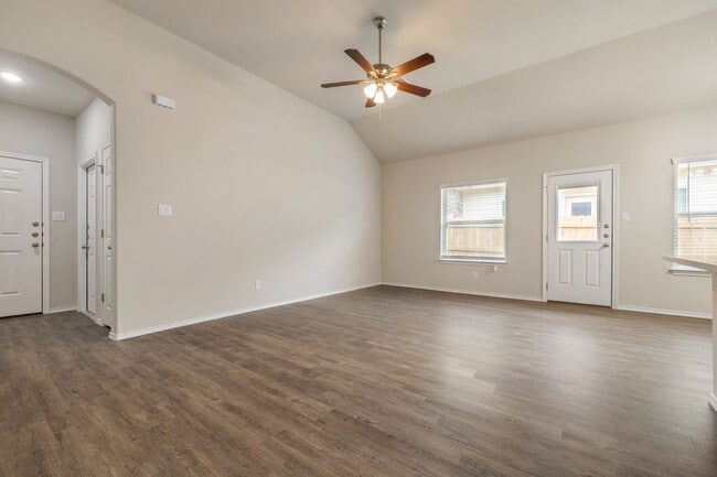 9211 Canyon Bnd