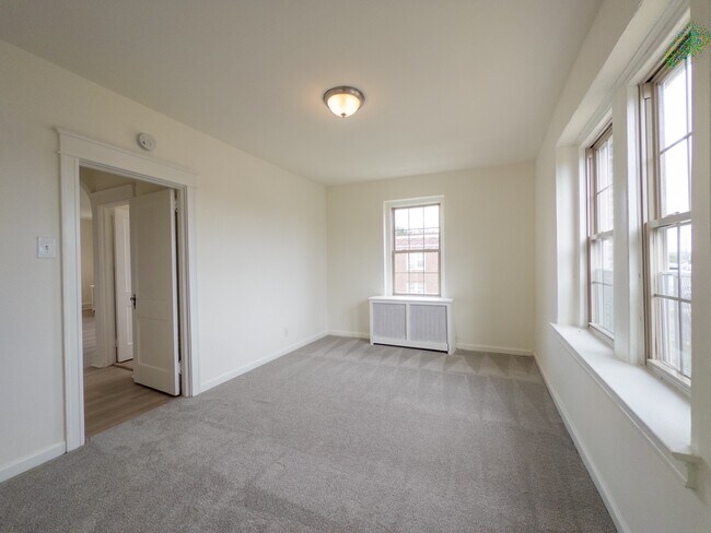 Photo - Marshall House Apartments