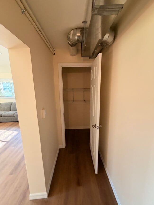 Building Photo - 214 Perry St Unit Blue Moose Rentals