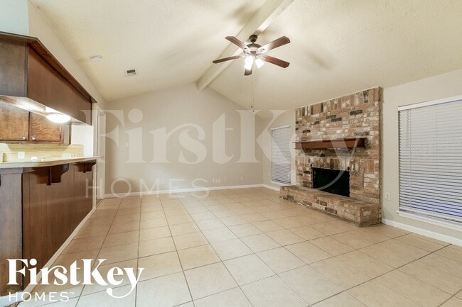 Photo - 13367 Lake Breeze Ln