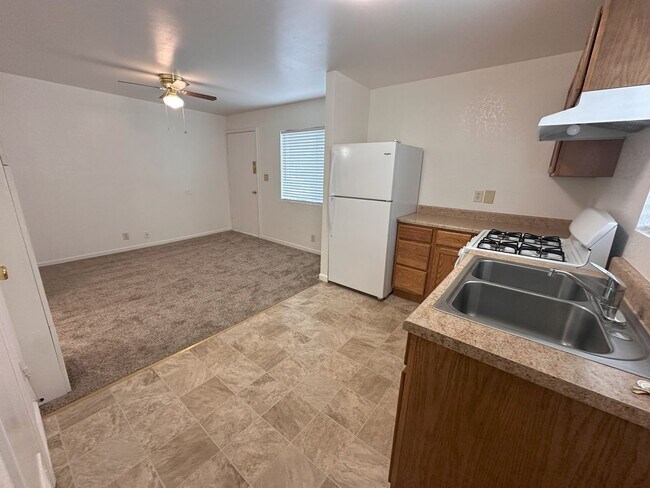 Photo - 2 bed, 1 bath apartment Unit 4