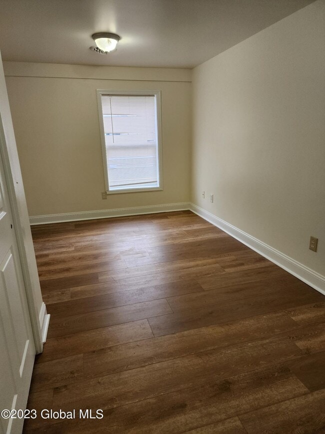 Photo - 3543 Carman Rd