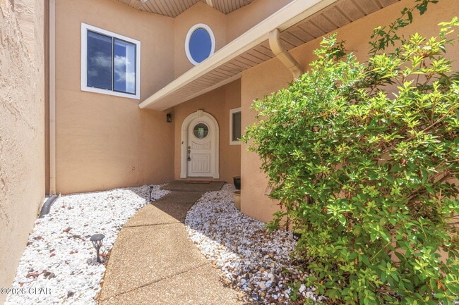 Photo - 2718 Country Club Dr