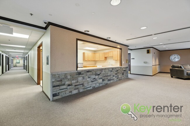 Photo - $650 / 1 br / 1.0 ba / 630 sqft Simple Living - Studio Apartments! Unidad 120