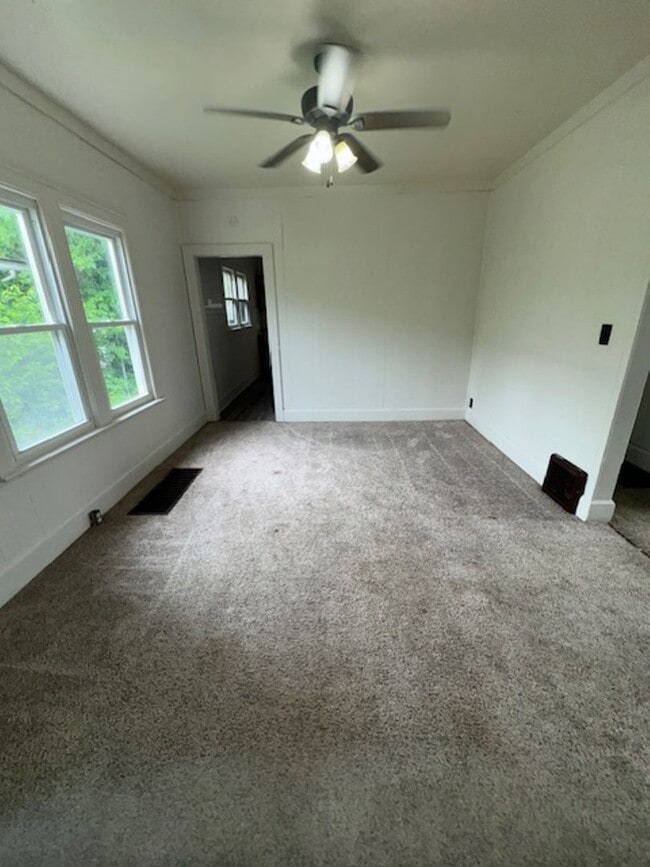 Photo - 1502 E Indiana St