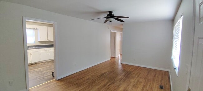 Photo - 1019 28th St SE