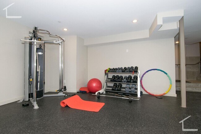 Photo - 27 Greylock Rd