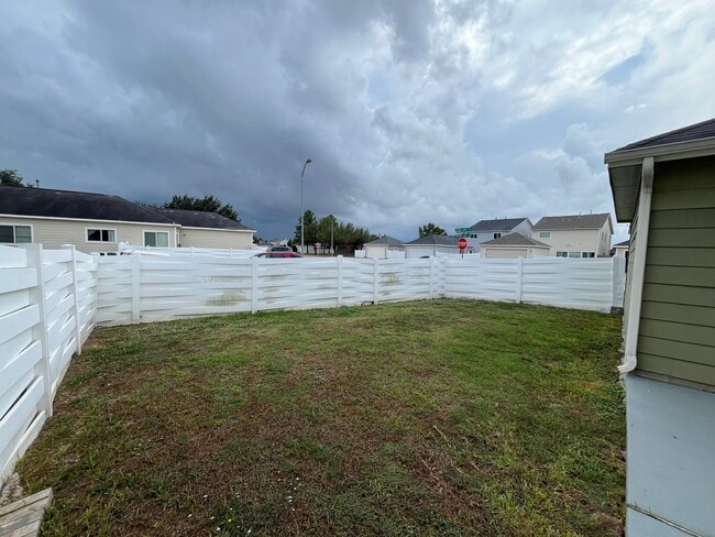 Photo - 20702 Settlers Lake Cir N