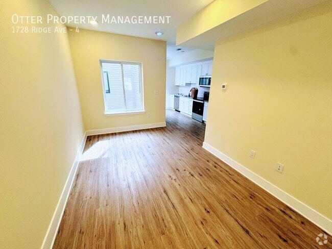 Building Photo - 1728 Ridge Ave Unit 4 Rental