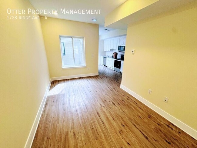 Building Photo - 1728 Ridge Ave Unit 4 Rental