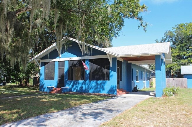 Building Photo - 1718 E Elm Rd