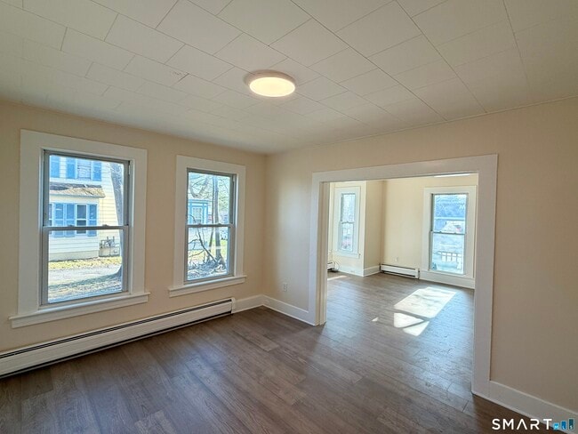 Photo - 690 Main St Unit 1