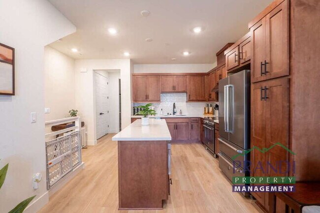 Photo - 850 Verandah Ln