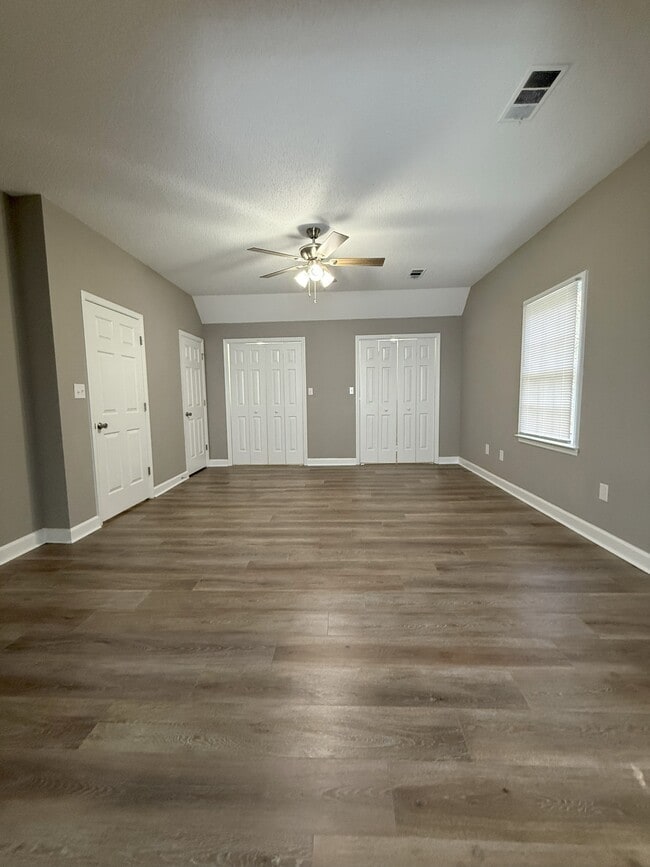 Photo - 1050 Aiken Rd