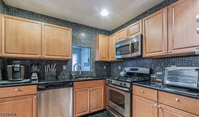 Photo - 115 Chariot Ct