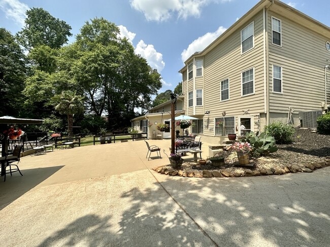 Photo - 20 Coffey Ln