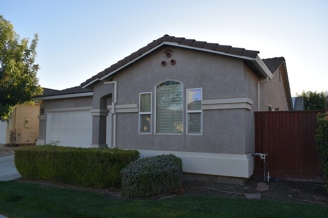 Photo - 805 Vía Rosa