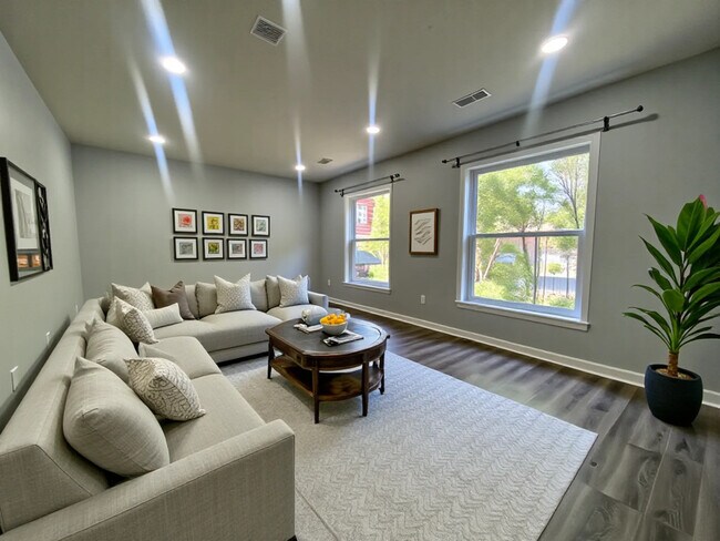 Photo - Spacious Main Floor 3 Bed/2 Bath Suite Unit 1