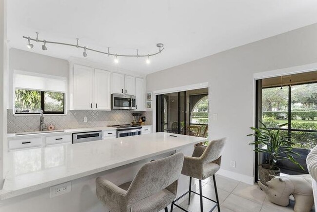Photo - 6314 Longboat Ln W
