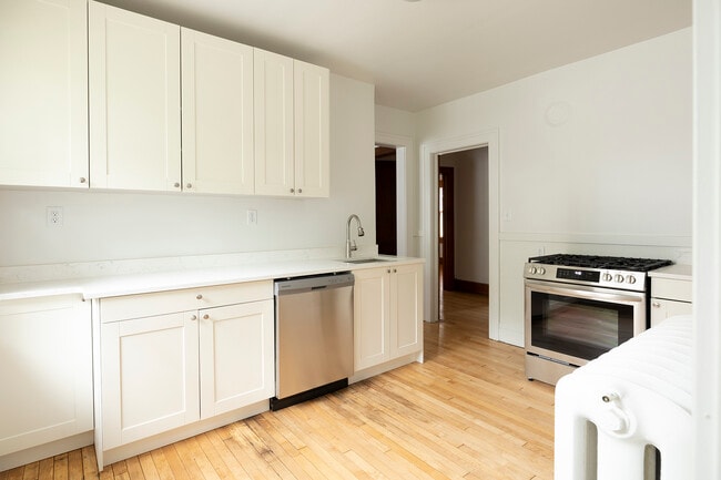Photo - 1319 Dayton Ave Unit Upper