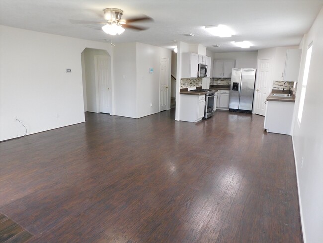 Building Photo - 19130 Yaupon Ranch Dr