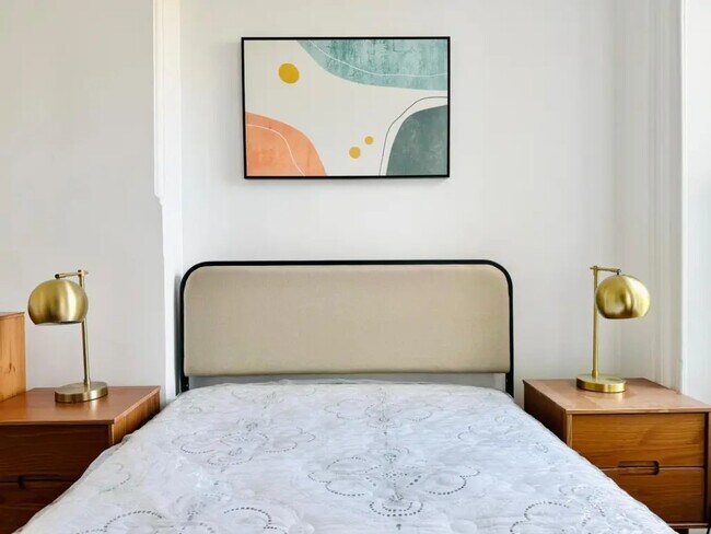 Photo - Furnished room/NOT APARTMENT Unit 3