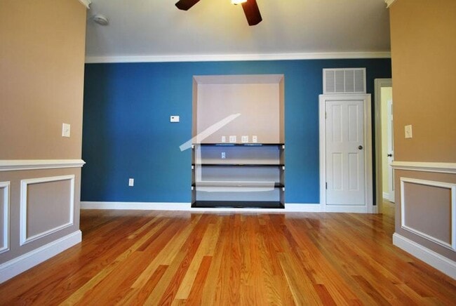 Photo - Charming 3 Bedroom-No broker fee