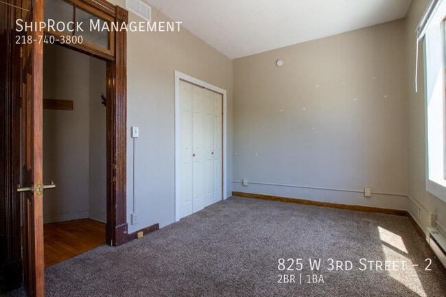 Photo - 825 W 3rd St Unidad 2