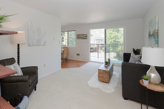 Photo - 911 N 73rd St Unit 302