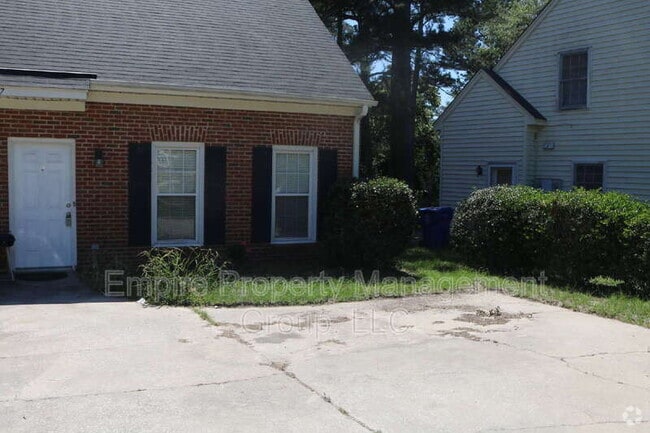 Building Photo - 1607 Willowby St Rental
