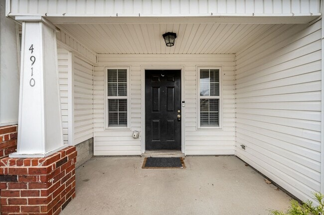 Photo - Laura Jeanne Luxury Townhome