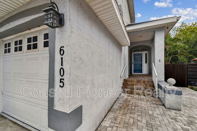 Photo - 6105 S Elkins Ave