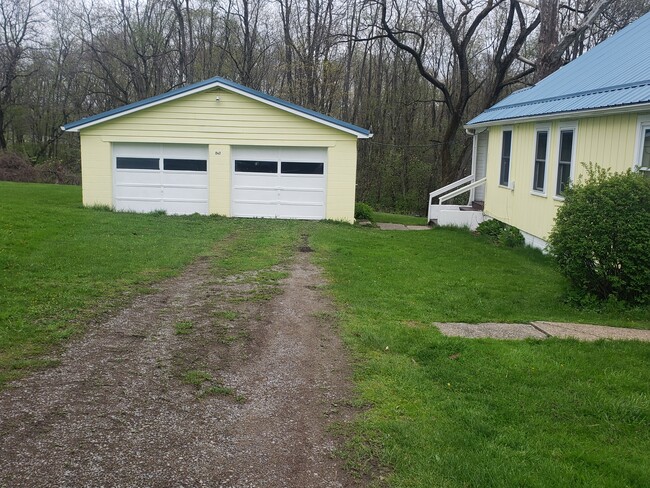 Photo - 247 Henricks Rd