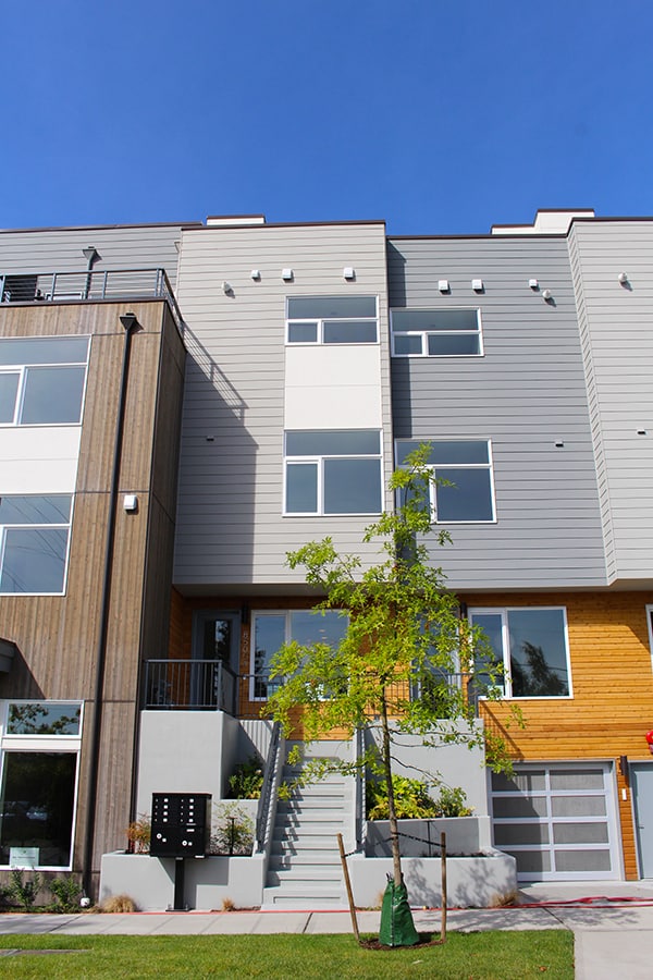 CROWN HILL TOWNHOME W HIGH END FINISHES & ... - CROWN HILL TOWNHOME W HIGH END FINISHES & ...
