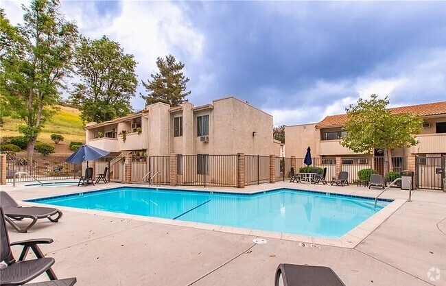 Building Photo - 28915 Thousand Oaks Blvd Unit 297 Rental
