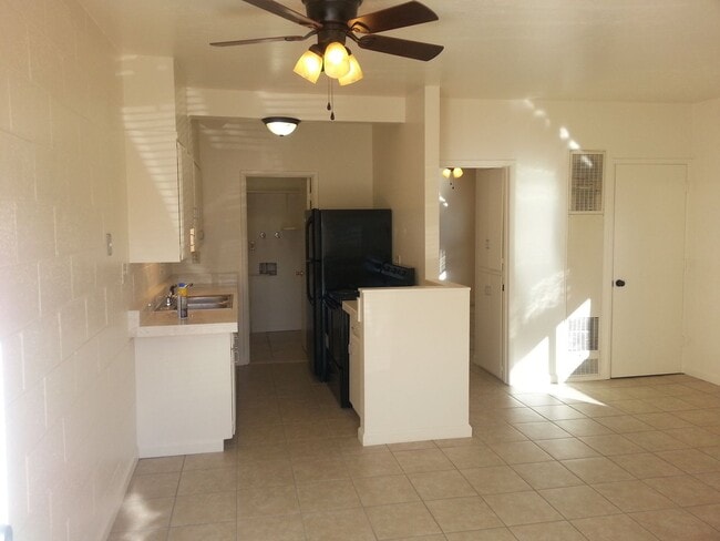 Building Photo - 1BD/1BA close to Moana/So. Virginia $1,350 avail immediately