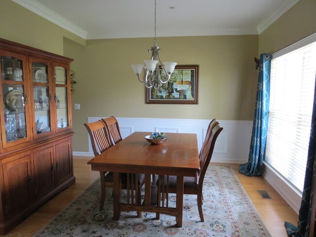 Photo - 4524 Sawmill Pl