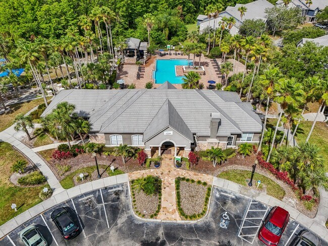 Photo - The Parkway at Hunters Creek